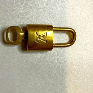 Lv Lock #306 Last One